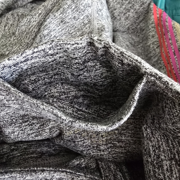 NWOT Spiritual Gangster Women's Grey Essential Leggings Rainbow Size XS - Picture 10 of 15